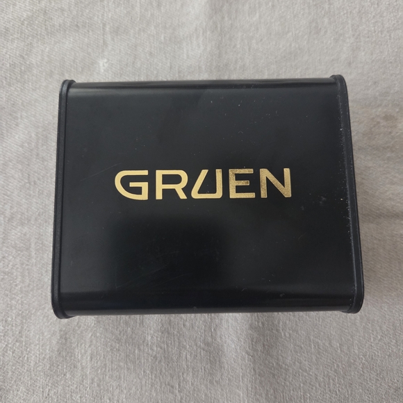 Gruen Women's Silver and Black Watch - Picture 6 of 6